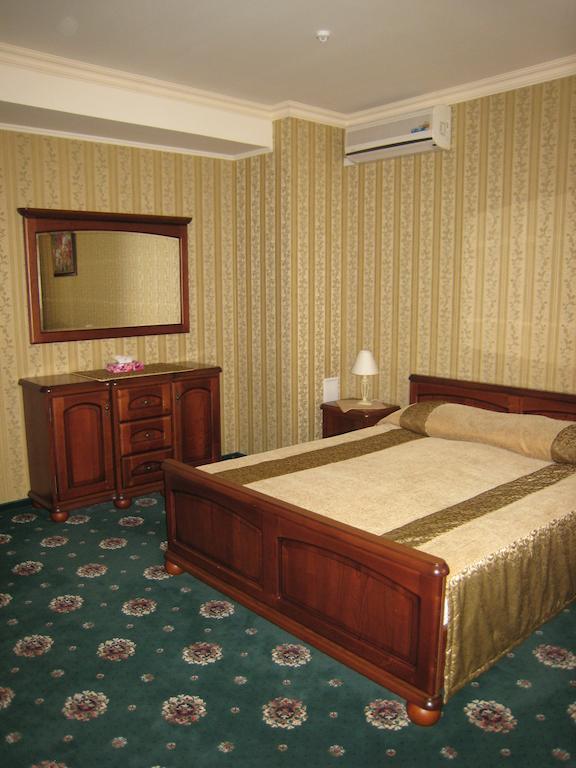 Atrium Hotel Ivano-Frankivsk Habitación foto