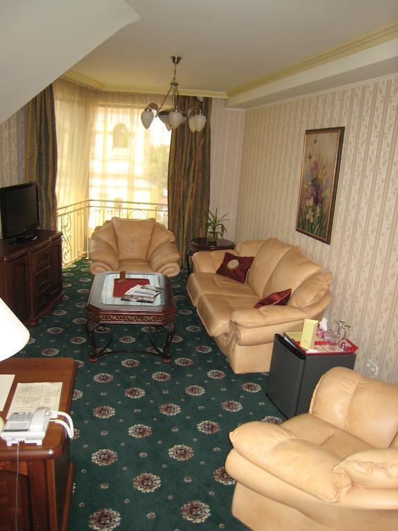 Atrium Hotel Ivano-Frankivsk Habitación foto