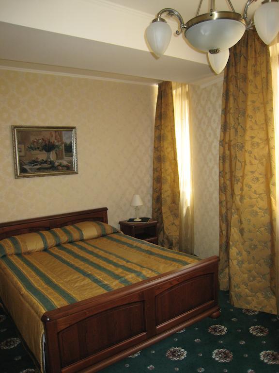 Atrium Hotel Ivano-Frankivsk Habitación foto